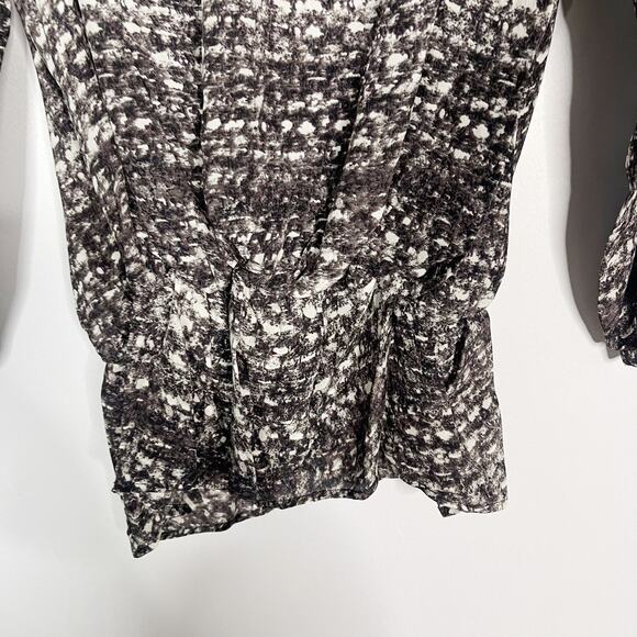 Joie XSmall Black Gray Print Silk Cinched Waist 3/4 Sleeve Top VNeck Faux Wrap - Picture 6 of 10